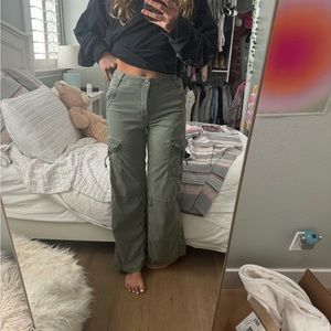 American eagle stretch cargo pants